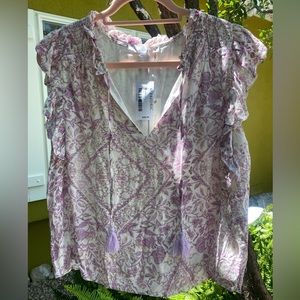 OLIVACEOUS Top Purple Lavender Floral Size Small Never Worn